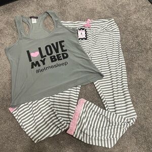 NWT Grumpy & Gorgeous tank pajama set size medium